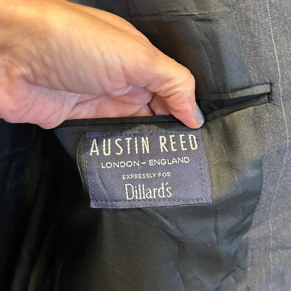 Austin Reed Men Suit Jacket‎ Pinstripe Black Grey 2 Button 46R